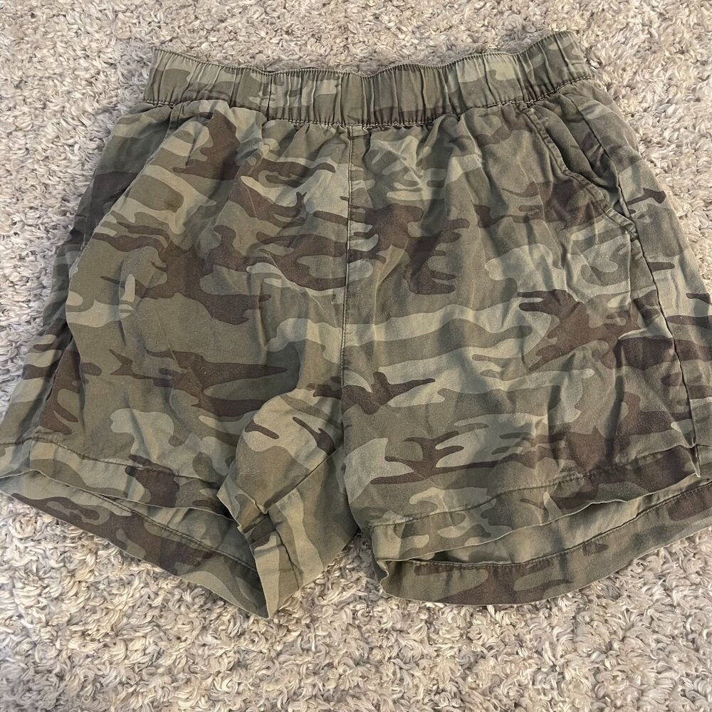Camo Elastic Waist Shorts Social Standard Sanctuary M - Picture 1 of 6